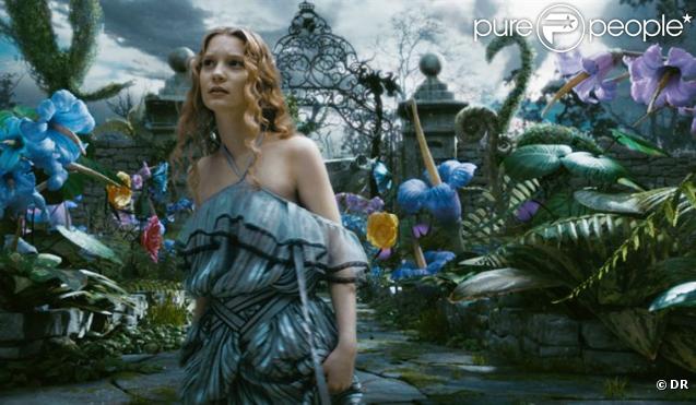 Mia Wasikowska dans Alice au pays des merveilles de Tim Burton 