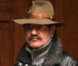Gérard Hernandez lors des obsèques de Pierre Vaneck, qui se sont tenues en l'église Saint-Roch, à Paris, le 6 février 2010.