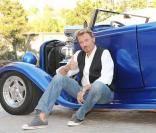 Regardez Johnny Hallyday et Laeticia : Le rockeur a ressorti son petit bolide... et s'éclate !