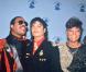 We are the world a été réenregistrée au profit de Haïti en 2010 pour le 25e anniversaire de sa création (photo : Lionel Richie, Quincy Jones, Michael Jackson en 1985)