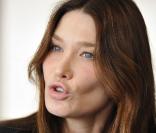 Carla Bruni a invité des caméra de télévision pour l'émission  En studio avec... Louis Bertignac , diffusée le 20 mars, à 20h40, sur Virgin 17.