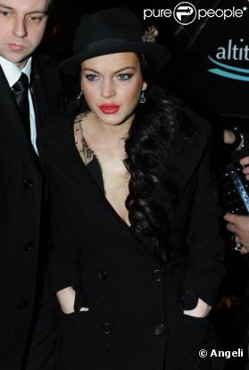 Lindsay Lohan anime une soirée de gala au profit de la croix rouge en aide à Haïti le 16 février 2010 