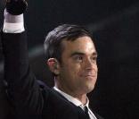Robbie Williams triomphe aux Brit Awards, à Londres, le 17 février 2010 !