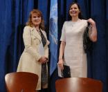 Sarah Ferguson, Geena Davis et Madeleine de Suède participaient le 22 février 2010 à une conférence des Nations Unies sur la représentation des femmes dans les médias
