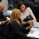 Geena Davis et la princesse Madeleine de Suède, ravissantes et bien complices pour s'approprier... le millénaire !