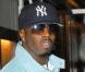 P.Diddy est le roi du business ! Et pour ne rien faire comme tout le monde, le rappeur ne lève pas les bras en l'air mais simplement le doigt !
