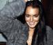 Quand Lindsay Lohan veut faire sa vampe devant les photographes, elle opte pour la main passée délicatement dans ses cheveux ! Pour être la plus sensuelle des starlettes, LiLo met le paquet...