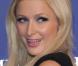 Pour Paris Hilton, tout est une question de positions ! Sans cesse sous les projecteurs, l'héritière blonde a choisi sa pose glamour : la tête rejetée en arrière sur son épaule... Et ça marche à tous les coups !