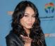 Vanessa Hudgens a choisi son modèle : Eva Mendes ! Pour faire sa belle sur tapis rouge, la starlette d'High School Musical envoi elle aussi des baisers à tout va... Sexy !