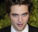 Tout comme Katy Perry, Robert Pattinson ne sait pas fermer la bouche. Avec ses deux lèvres qui se touchent à peine, le vampire ajoute un touche sexy à son potentiel glamour ! Quel séducteur !