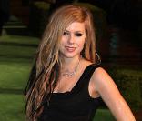 Avril Lavigne à l\'avant-première d\'<i>Alice au pays des merveilles</i>, à Londres, le 25 février 2010 !