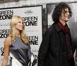 Howard Stern et sa femme Beth Ostrosky lors de la première de Green Zone à New York le 25 février 2010