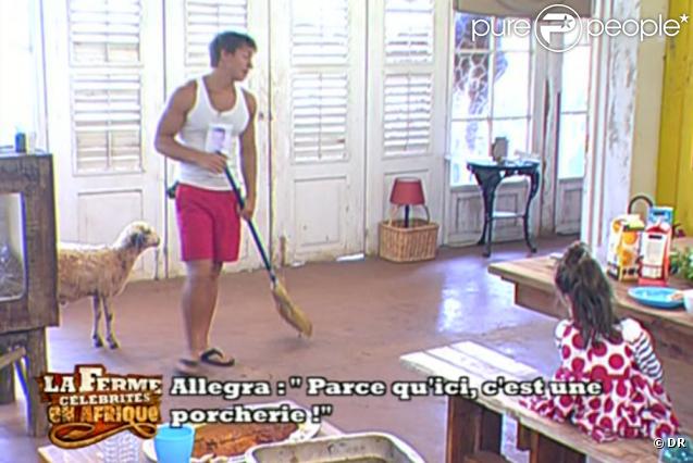 Mickaël est attendri par l'adorable Allegra ! 