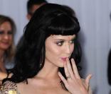 La chanteuse acidulée Katy Perry s'est fiancée à l'acteur britannique Russell Brand ! 