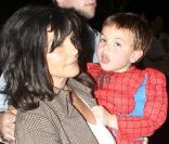 Britney Spears, ses deux enfants (Sean Preston, 4 ans, et Jayden James, 3 ans) et sa maman Lynne Spears se rendent au cinéma de Calabasas, lundi 1er mars.