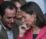 Antoine et sa soeur Ségolène Royal pendant la campagne présidentielle, à champagne, le 13 avril 2007 !<br />