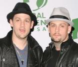 <p>Joel Madden et Benji Madden, les frères jumeaux les plus rock\'n\'roll lors de la 7ème Pré-soirée des Oscars au Avalon à Hollywood le 3 mars 2010</p>