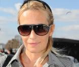 Estelle Lefébure au défilé Dior le 5 mars à Paris.