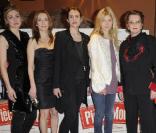 Julie Gayet, Léa Drucker, Louise Monot, Dominique Lavanant et Clémence Poesy, à l'occasion de l'avant-première de  Pièce Montée , au Gaumont Marignan, à Paris, le 9 mars 2010.