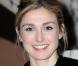 Julie Gayet, à l'occasion de l'avant-première de Pièce Montée , au Gaumont Marignan, à Paris, le 9 mars 2010.