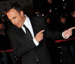 Nikos Aliagas présentera une émission spéciale sur la  Cage aux folles  en avril 2010 ! 