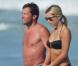 Le champion du monde Lothar Matthäus et sa superbe femme, Kristina Liliana, sur une plage de Miami, en Floride, le 20 mars 2010.