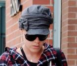 Pink, plus à l'aise avec ses fans qu'avec les paparazzi...