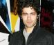 Adrian Grenier, fier d'avoir travaillé... au côté des paparazzi !