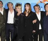 Antoine Duléry, Franck Dubosc, Mylène Demongeot, Mathilde Seigner, Richard Anconina, Fabien Onteniente et Claude Brasseur, à l'occasion de l'avant-première de  Camping 2 , au Gaumont Opéra, à Paris, le 13 avril 2010.