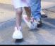Suri Cruise, accompagnée de sa nounou, assiste à une projection.. en nuisette et pantoufles (10 avril 2010, NYC)