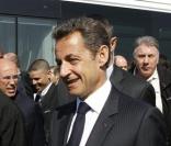 Nicolas Sarkozy s\'est rendu à Tremblay (93) le 20 avril 2010 pour visiter les dépôts où se trouvent des bus vandalisés