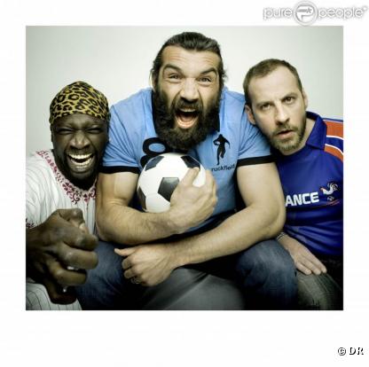 Sébastien Chabal, invité par Omar et Fred pour Bleu, blanc, rouge, a tourné plusieurs vidéos délirantes pour les journées du recyclage d'Orange (22, 23, 24 avril 2010)