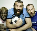 Sébastien Chabal, invité par Omar et Fred pour Bleu, blanc, rouge, a tourné plusieurs vidéos délirantes pour les journées du recyclage d'Orange (22, 23, 24 avril 2010)