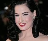 La magnifique Dita Von Teese à l\'occasion de l\'un de ses shows...