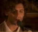 Mika chante Love Today... dans un appartement !