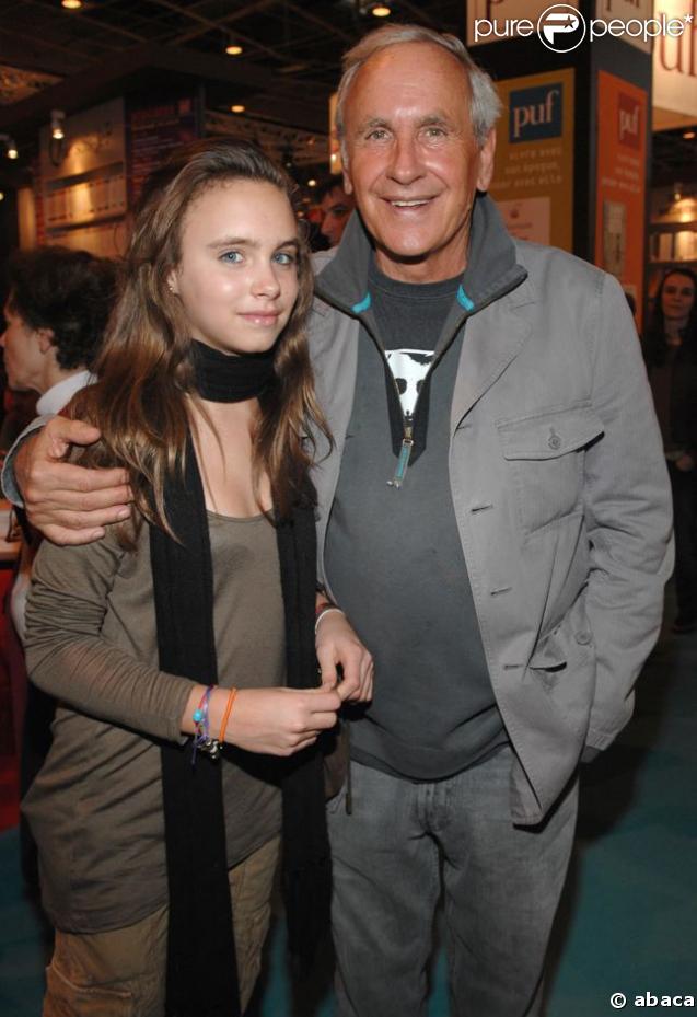 Patrice Laffont en visite sur le salon avec l'une de ses filles, Mathilde
