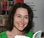 Anne Brochet dédicace 'La Fortune de l'homme et autres nouvelles' au Salon du livre