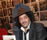 Rachid Taha présente son autobiographie 'Rock la Casbah' au Salon du livre