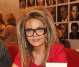 Nathalie Rheims présente son 'Journal intime' au Salon du livre