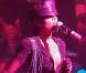 Kelly Rowland, accompagnée par David Guetta, présentait fin avril au Mansion de Miami son nouveau single : Commander