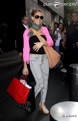 Sarah Jessica Parker sortant d'une conférence de presse pour Sex and The City 2 à Manhattan le 16 mai 2010