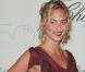 Nora Arnezeder sort son plus beau chemisier transparent... pour Lionel Richie !