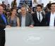 Stephen Frears avec Tamsin Greig, Dominic Cooper et Luke Evans lors du photocall du film Tamara Drewe présenté au festival de Cannes le 18 mai 2010