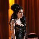 George Clooney et Julia Roberts proposent 2 millions de dollars à Amy Winehouse pour un concert...