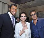 Jo-Wilfried Tsonga, Claudia Cardinale et Gérard Lanvin lors de l'événement caritatif Ace de coeur au profit des associations Attrap'la balle et Mécénat Chirurgie Cardiaque le 20 mai 2010 à l'hôtel Park Hyatt à Paris