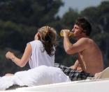 Nicole Appleton et Liam Gallagher au large de la Croisette, à Cannes, mai 2010 !