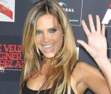 La ravissante Clara Morgane, à l\'occasion de la grande soirée du label AZ, qui s\'est tenue au VIP Room Theatre, à Paris, le 3 juin 2010.