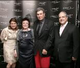 Régine fête les 40 ans du Jimmy'z et ses deux fois 40 ans ! Le 4 juin 2010, à Monte-Carlo. Ici avec Bernard Lambert et Monsieur et Madame Michel Pastor. 
