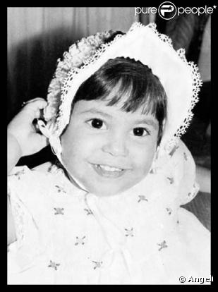 Qui est cette adorable petit-fille ? 