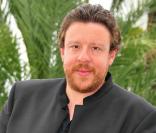 Bruno Fendler au 50e Monte-Carlo Television festival, le 7 juin 2010. L'équipe de la série Plus Belle La Vie pose pour le photocall.